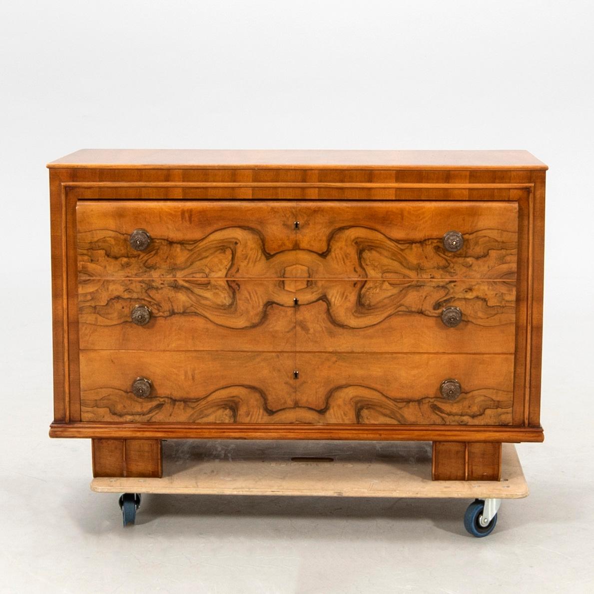 Byrå 1900-talets första hälft.