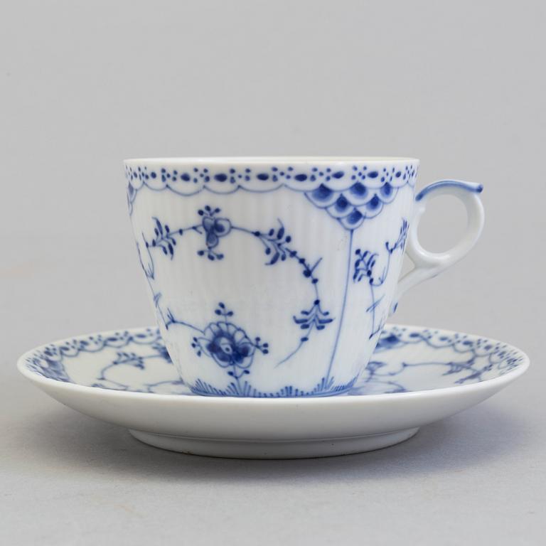 A COFFEE-SERVICE, 19 parts (12+6+1), porcelain, Royal Copenhagen, Denmark.