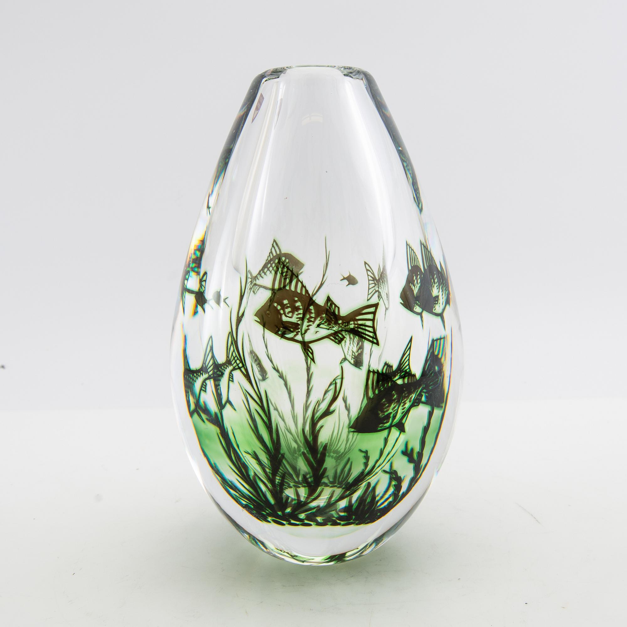 Edward Hald, vase "Fish Grail", Orrefors. signed 1984.