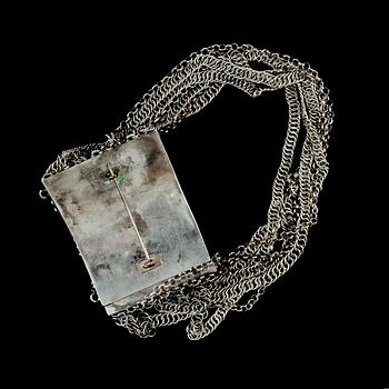 DRÄKTSMYCKE, förgyllt silver. Gustaf Wilhelm Nordström, Växjö 1843. Total vikt ca 129 g.