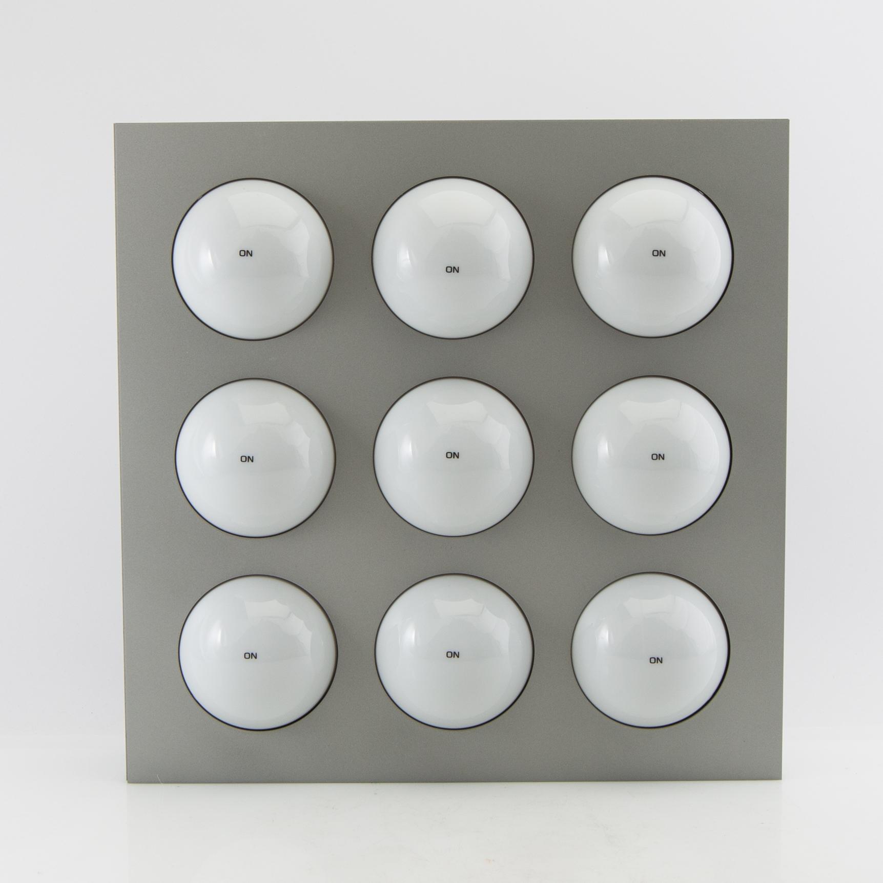 Paul Talman, vägglampa, Fifty Fifty ("ON/OFF"), 1990-tal.