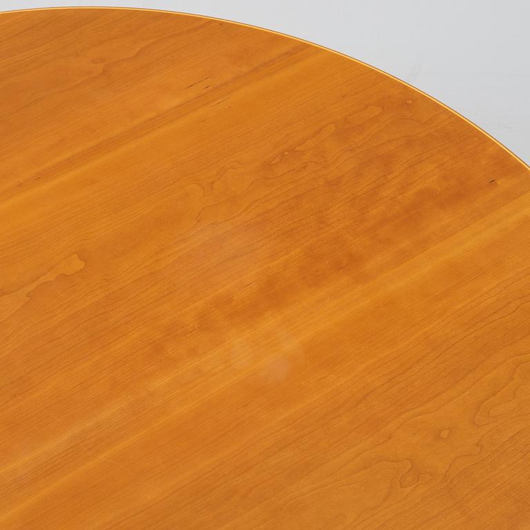 Josef Frank, a model '2010' mahogany dinner table, Firma Svenskt Tenn, after 1985.