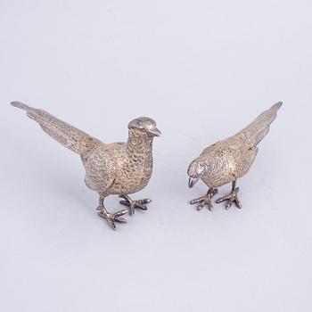 BORDSDEKORATIONER, 2 st, försilvrad mässing, 1900-tal.