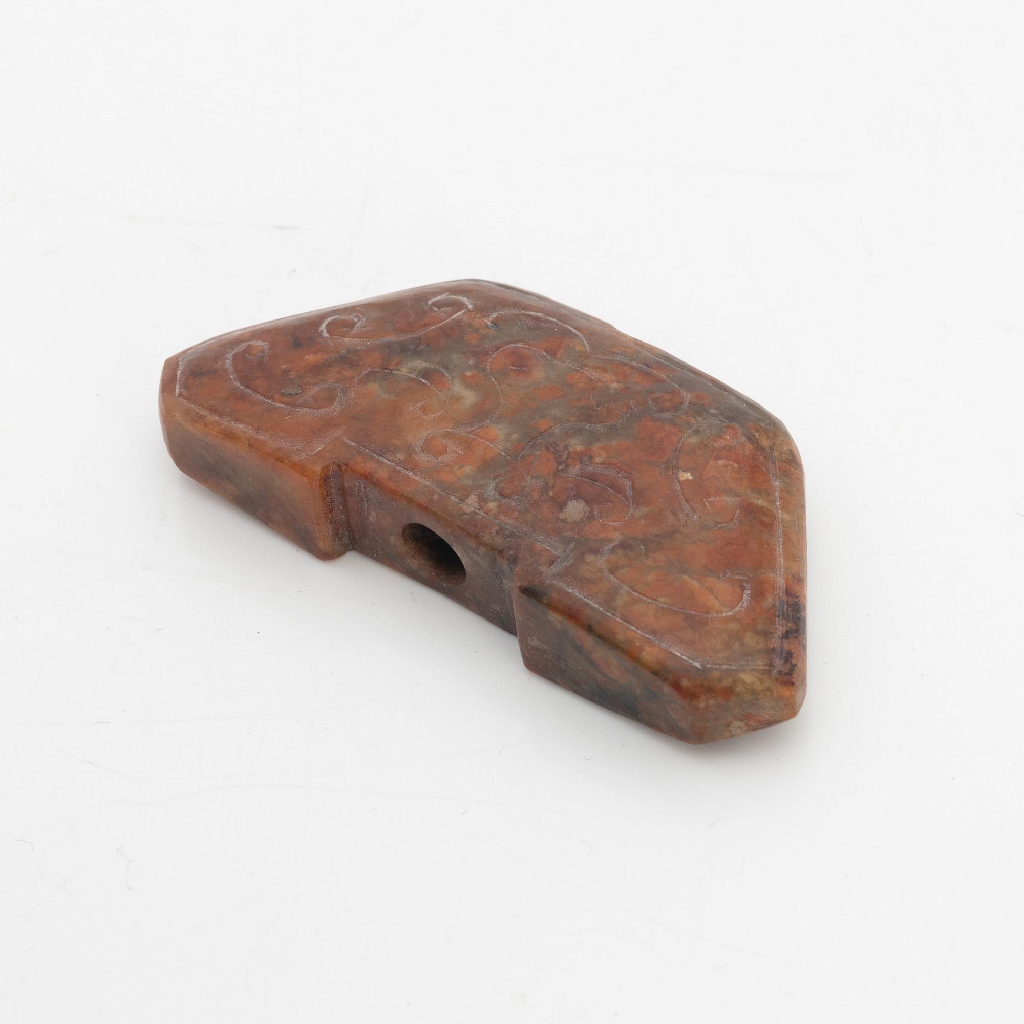 Amuletter, tre stycken, nefrit, Kina.