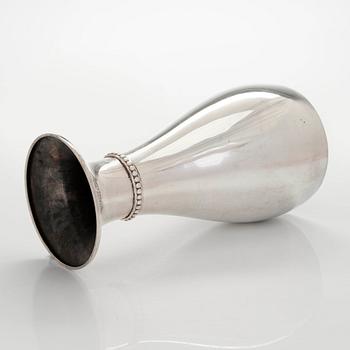 Maljakko, hopeaa, Kultakeskus, Hämeenlinna 1932. N 633 g.