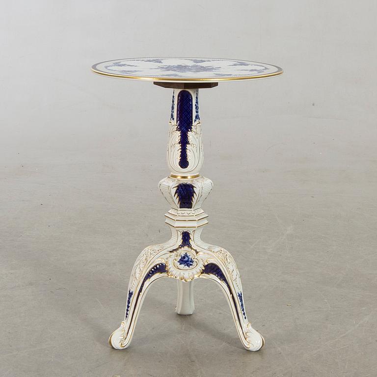 Bord, Louis XV-stil, Plaue von Schierholz, Tyskland, 1900-talets mitt porslin.