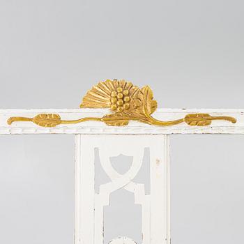 Karmstolar, ett par, Lindome, omkring år 1800, sengustavianska.