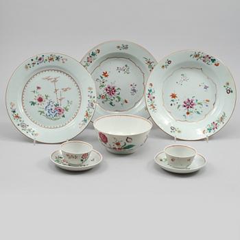 TALLRIKAR, 3 st, KOPPAR MED FAT, 2 st samt SKÅL, porslin, Kina, 1700-tal.
