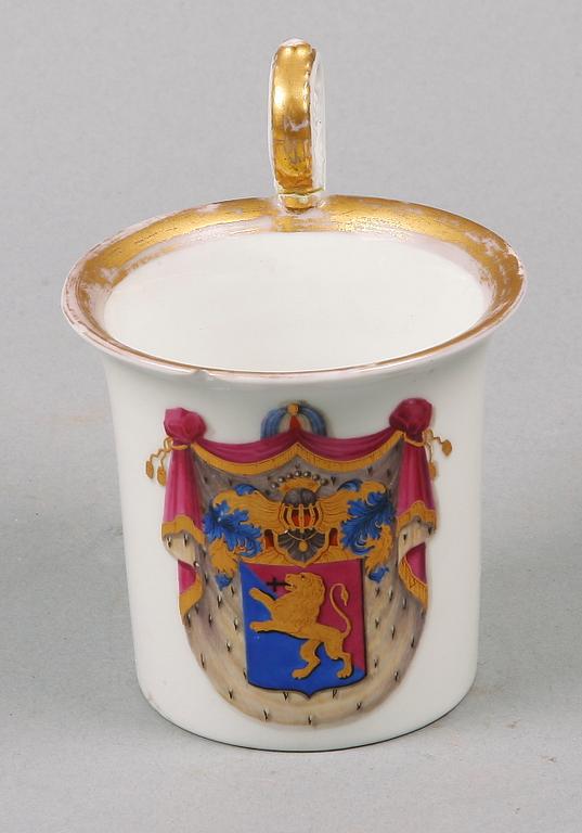 PRAKTKOPP med FAT, porslin, 1800-tal.