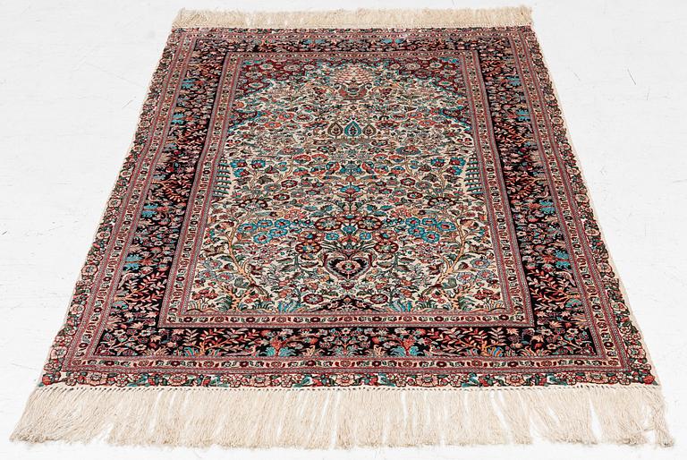 Rug, Herat design, silk, approx. 153 x 93 cm.