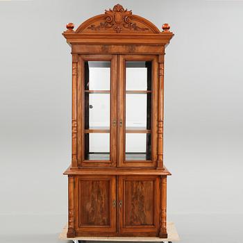 BOKSKÅP, nyrenässans, 1800-talets andra hälft.