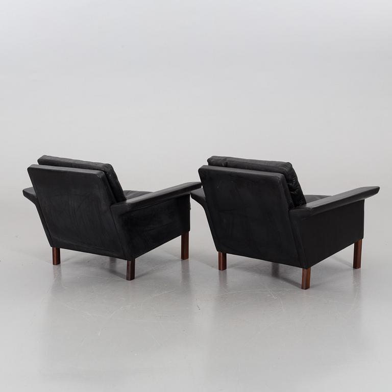 FÅTÖLJER, ETT PAR, 1960/70-tal.
Cites-intyg.