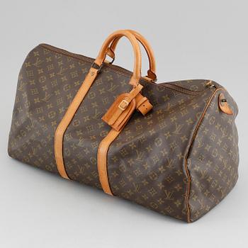 A monogram canvas weekendbag "Keepall 55" by Louis Vuitton.