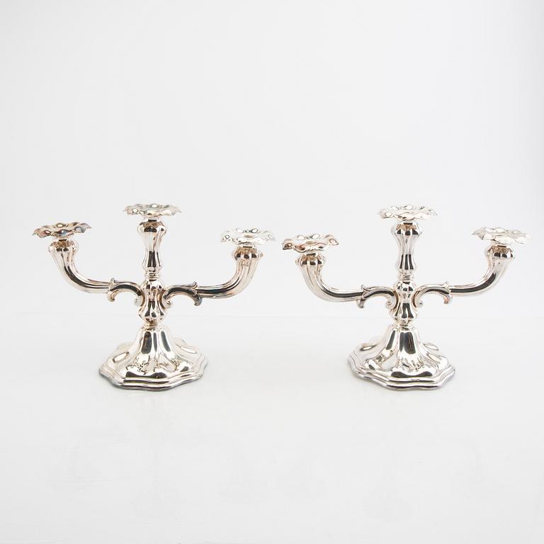 Kandelabrar ett par rokokostil silver CG Hallberg Stockholm 1935.