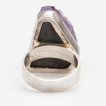 Helge Narsakka, Ring, ametist. För Kaunis koru. Lahtis 1963.