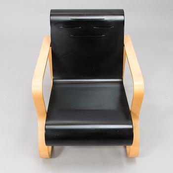 ALVAR AALTO, An armchair no 41, 'Paimio'.