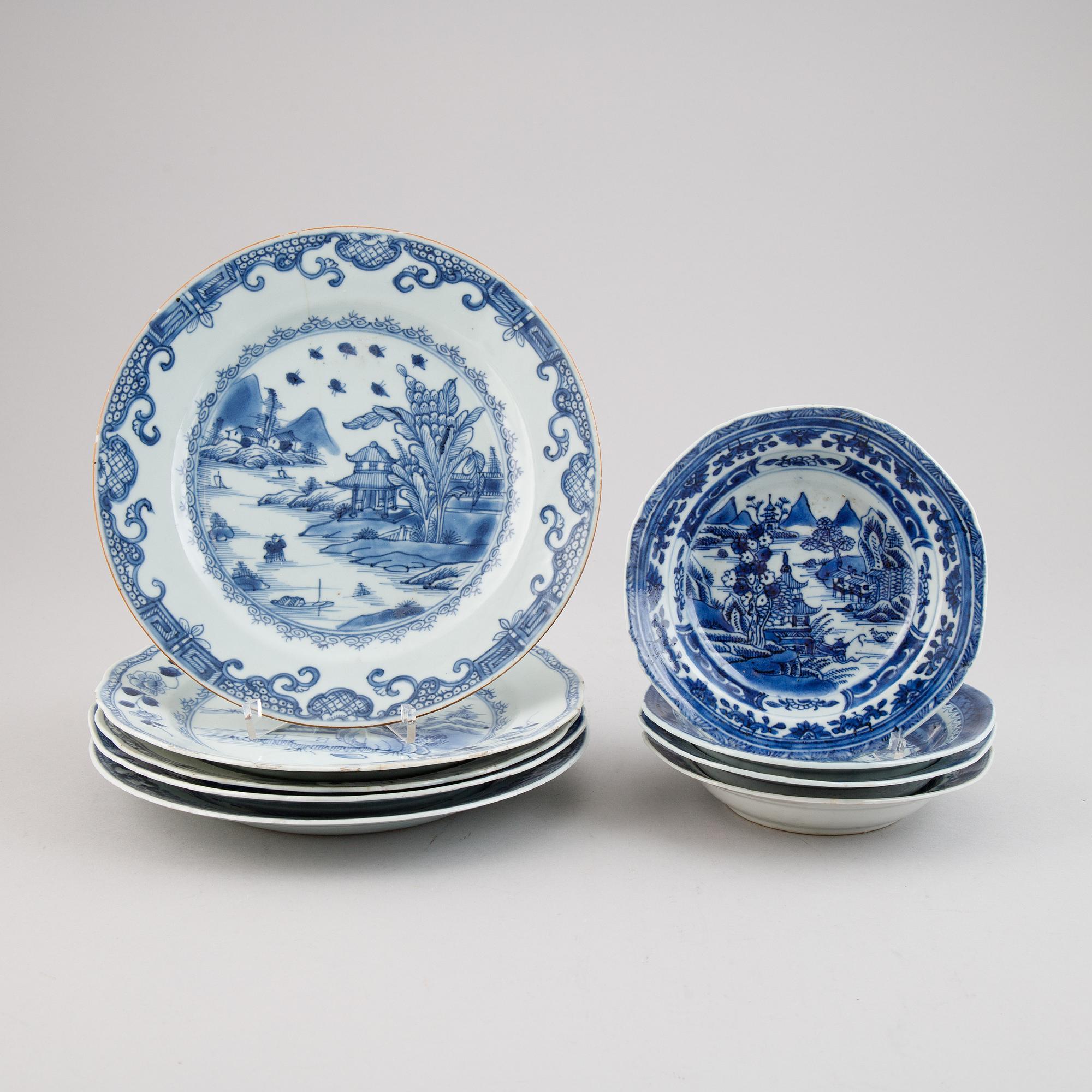 Five blue and white export porcelain plates and four dessert dishes, Qing dynasty, Qianlong (1736-95).