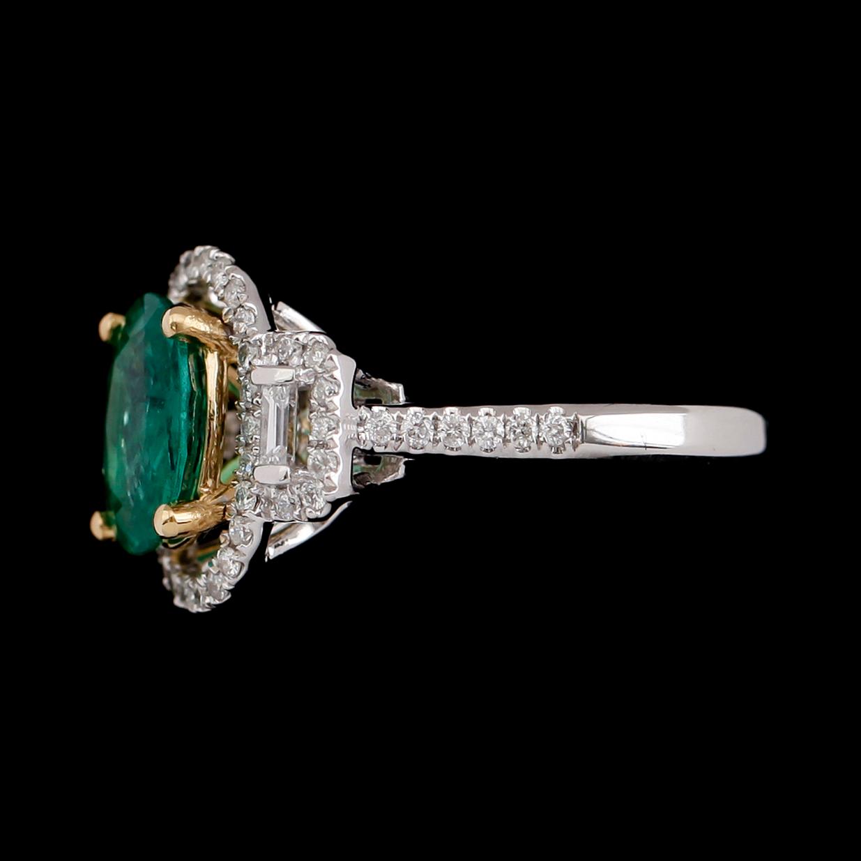 RING, 18 k guld och vitguld, briljantslipade diamanter tot 0.52 ct, smaragd 1.60 ct.