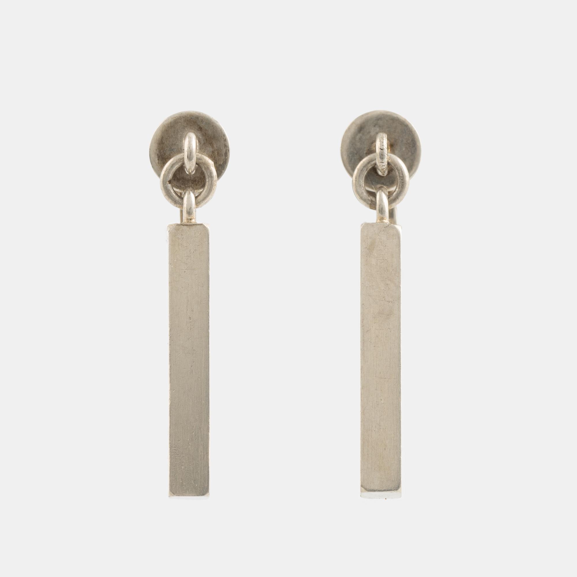 Wiwen Nilsson, örhängen, silver, stavar. Lund 1959.