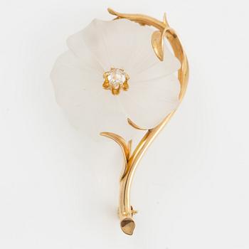 Brooch and earrings, floral, 18K gold with carved rock crystal and rose-cut diamonds.