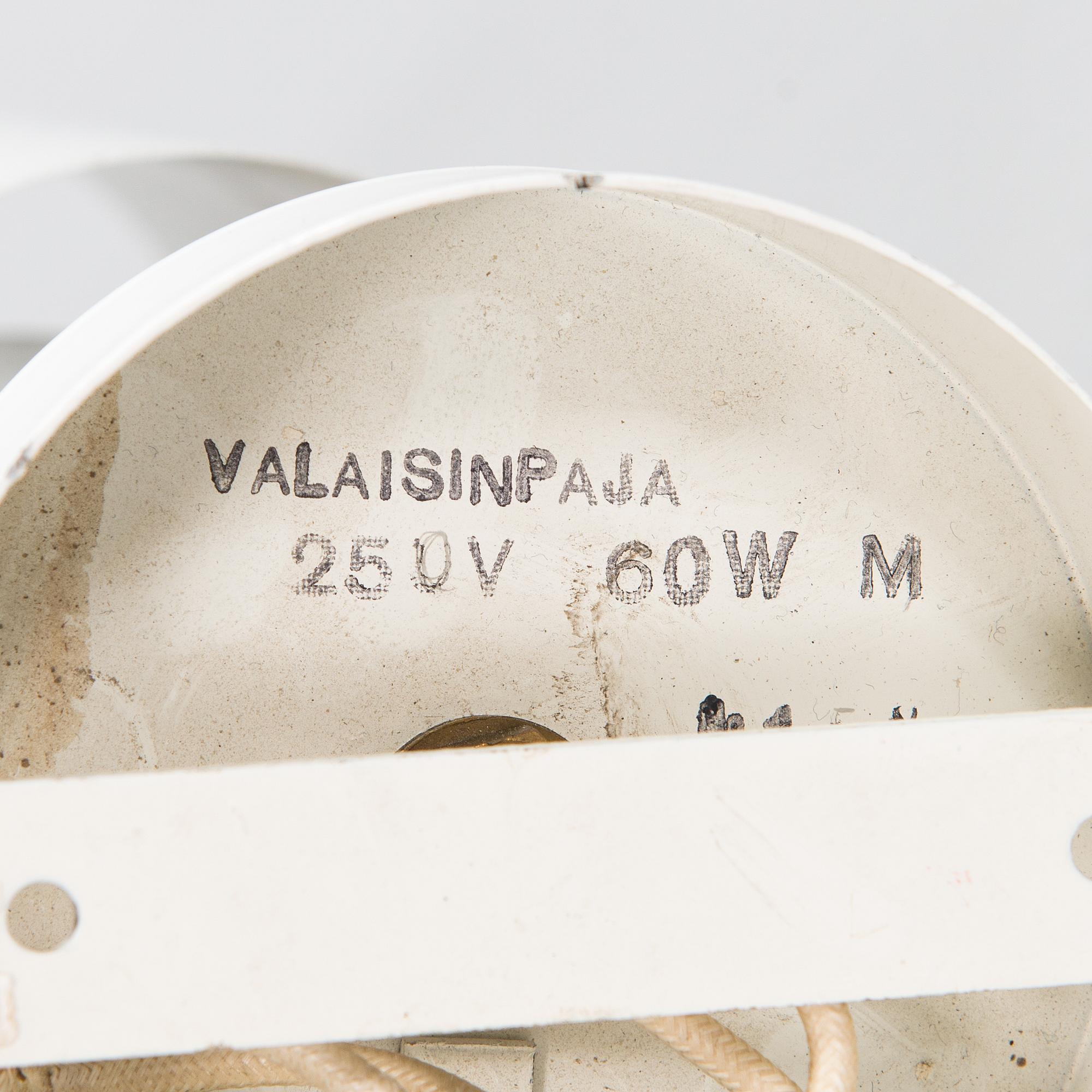 A wall / ceiling light model 158 for Valaisinpaja.