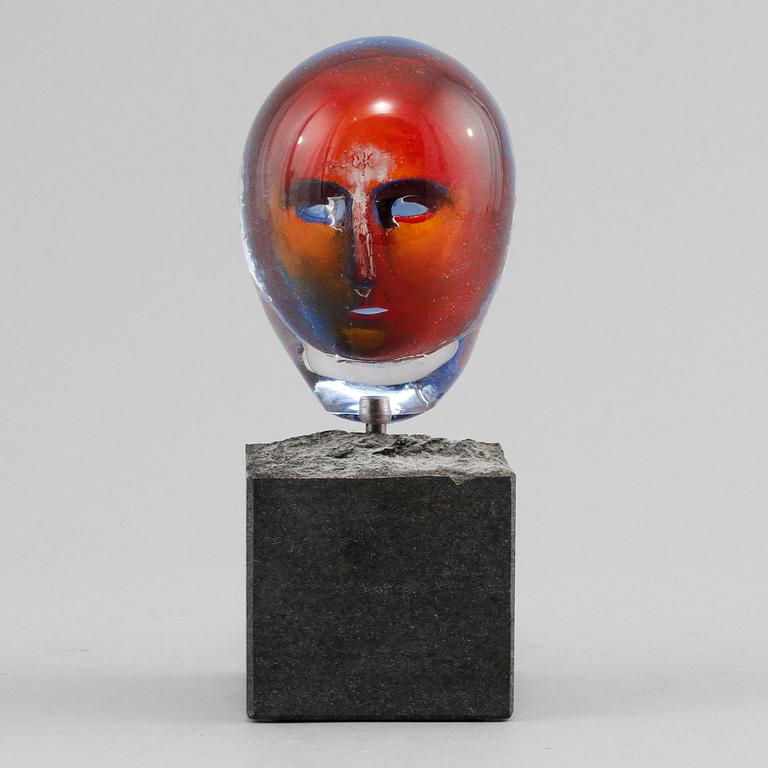 BERTIL VALLIEN, skulptur, glas, signerad och numrerad 26/600, Kosta Boda Atelier.