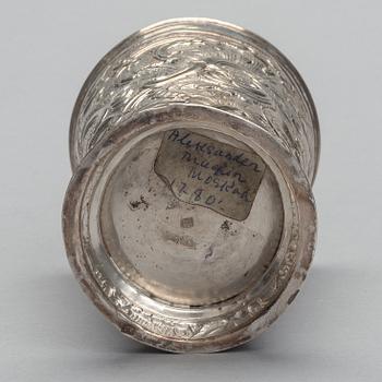 A BEAKER WITH LID, silver, Russia, Moscow ca 1770-80, Timofei Silujanov, weight 392 g.