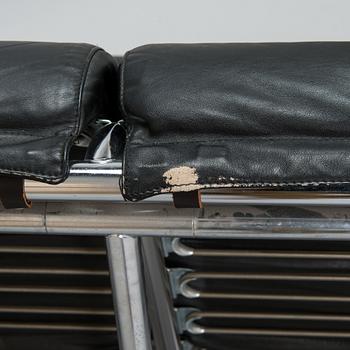 Yrjö Kukkapuro, a late 20th century 'Remmi' sofa for Avarte.