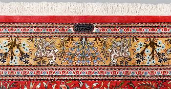 Matta, Gohm, figural, silke, signerad, ca 149 x 96 cm.