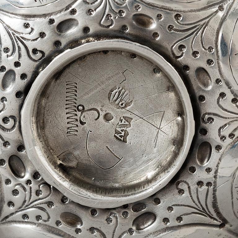 Anders Wibeck, brännvinsskål, silver, Borås (verksam -1702-1727(1730)). Barock.