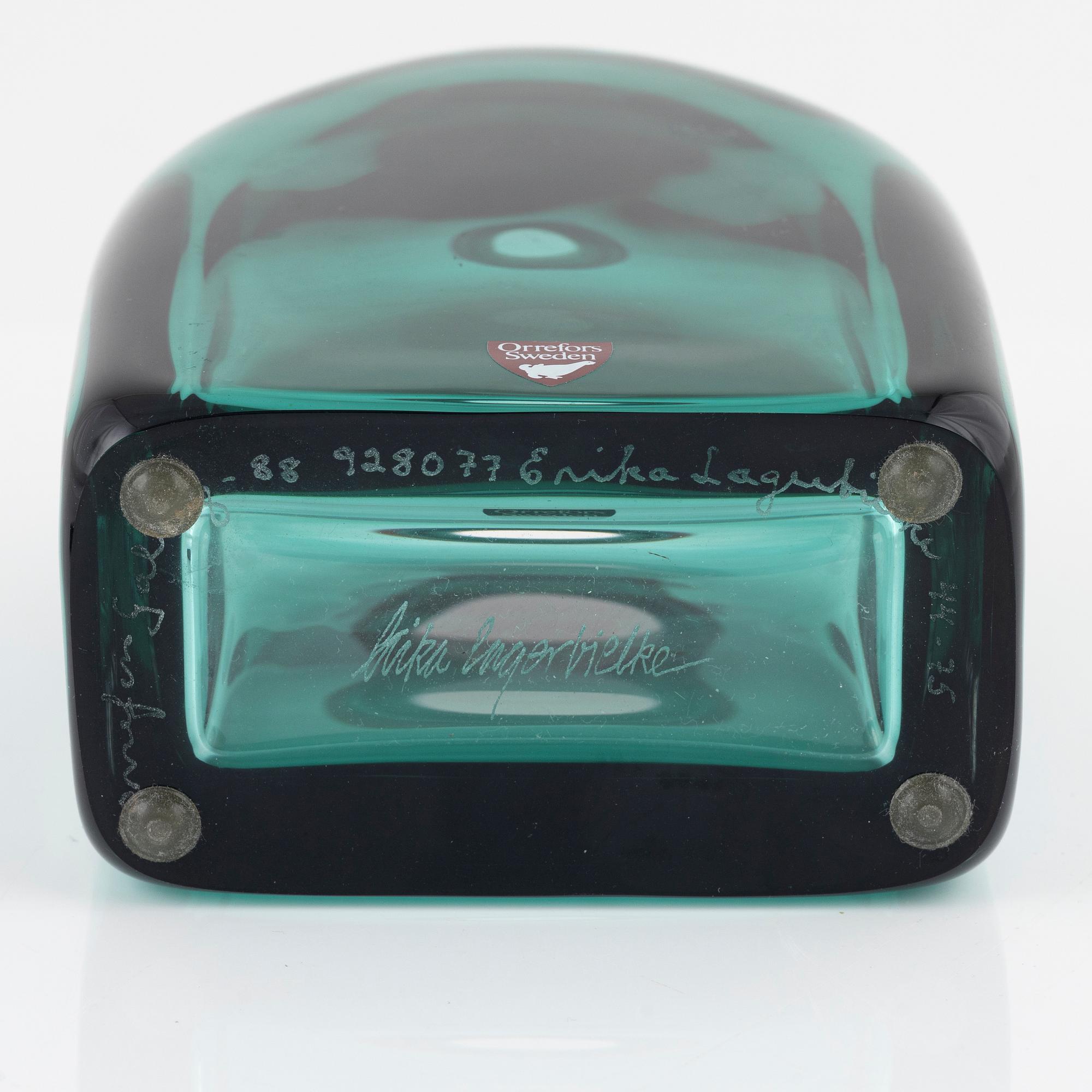 Erika Lagerbielke, Karaff med propp, Orrefors, 1988.