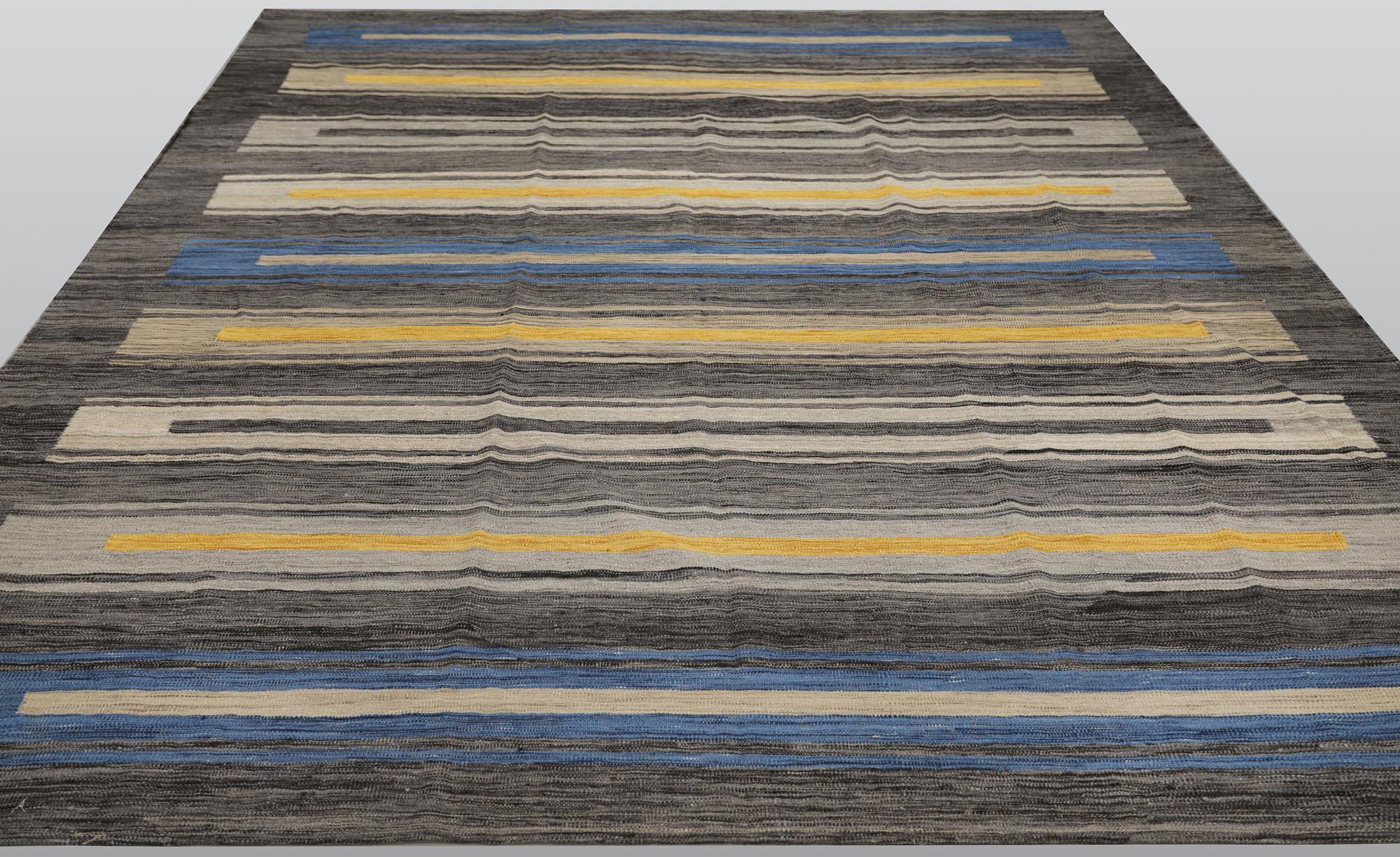 Matta, Kelim, modern design, ca 299 x 255 cm.