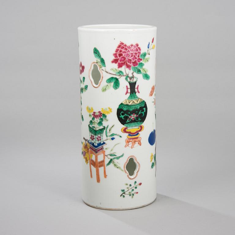 MALJAKKO, posliinia, Kiina, 1900-luvun alku.