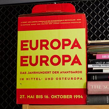 Björn Springfeldt's art library.