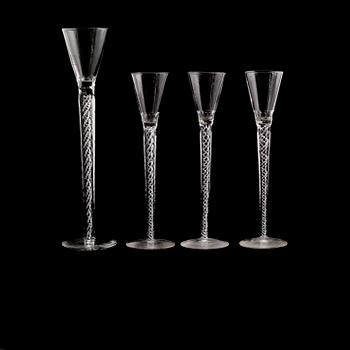 SNAPSGLAS, 4 st, 1900-talets första hälft.