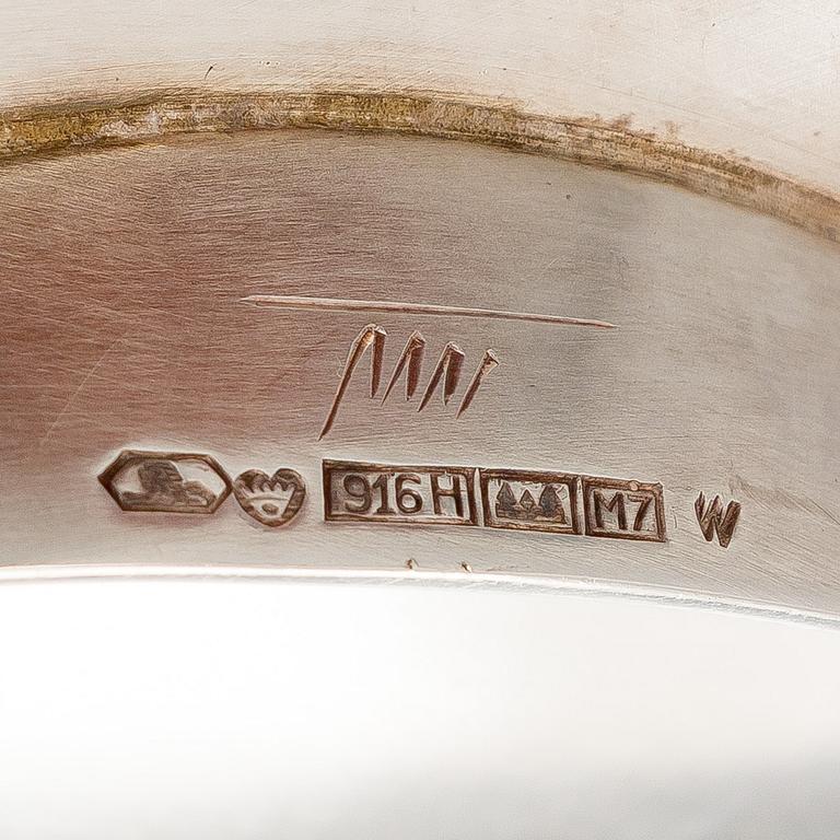 Tapio Wirkkala, breadbasket/ bowl, silver and teak, maker's mark TW, Kultakeskus, Hämeenlinna 1965.