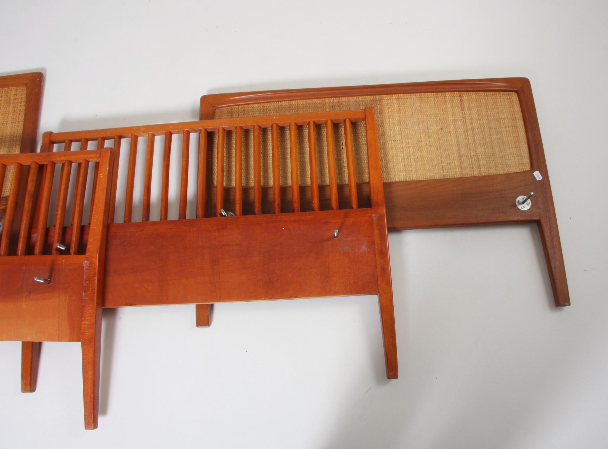 SÄNGGAVLAR, 2 par. 1900-tal.