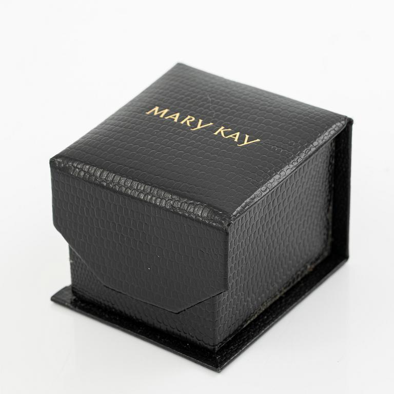 Brosch, Jarl Sandin/ Mary Kay, i form av bi, 18K guld med briljantslipade diamanter.