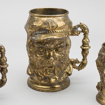 Seven Toby Jugs in brass from England, the second half of the 20th century.