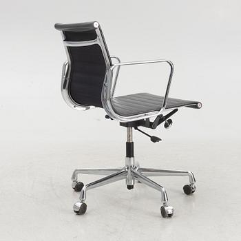 Charles & Ray Eames, kontorsstol, "EA117" Vitra.
