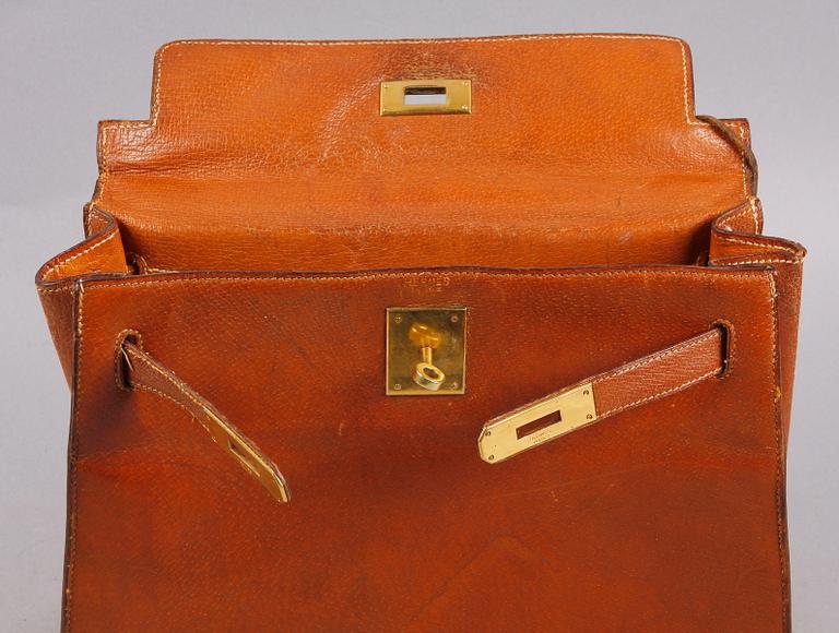 HANDVÄSKA, läder, "Kelly", Hermès Paris, Frankrike.