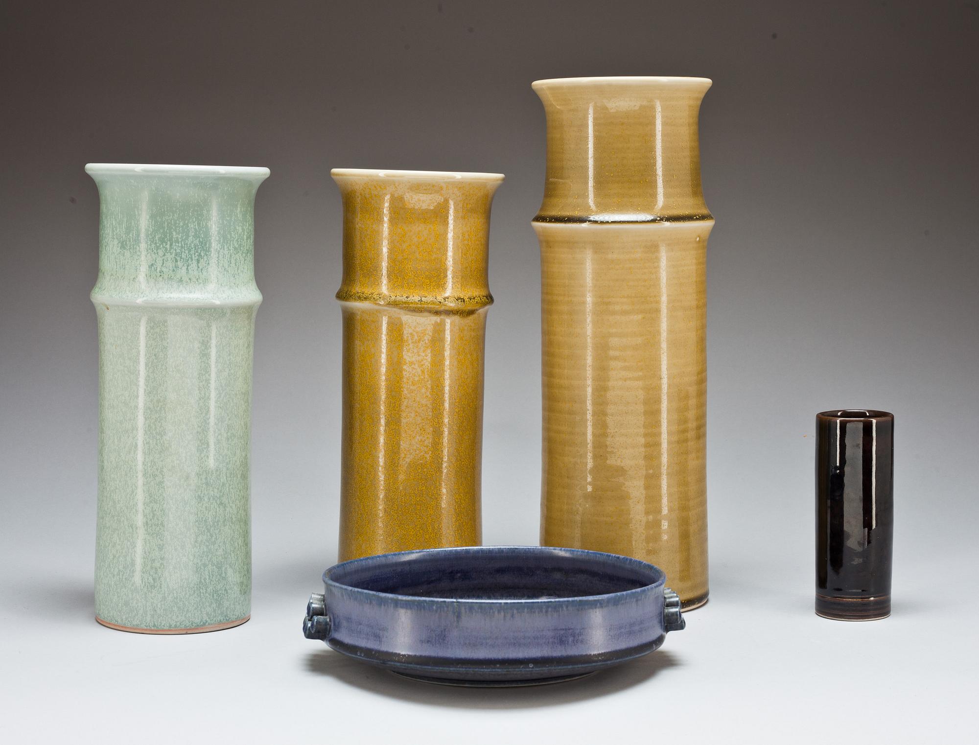 VASER, 4 st samt SKÅL, Hertha Bengtsson, Höganäs, 1900-talets andra hälft.