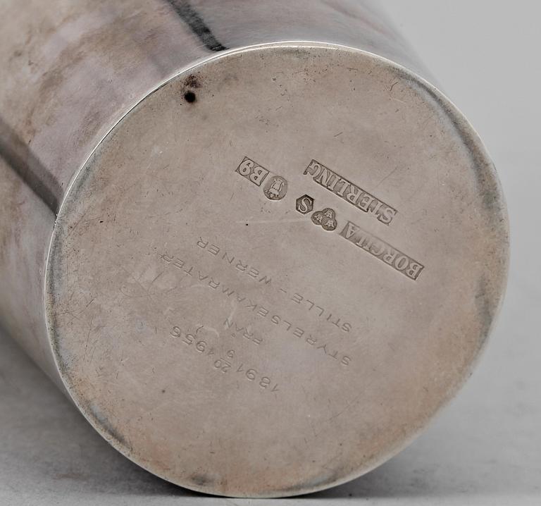 BÄGARE, sterlingsilver, Borgila, Stockholm, 1952. Ca 457g.