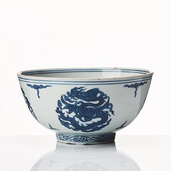 A blue and white dragon bowl, Ming dynasty (1368-1644).
