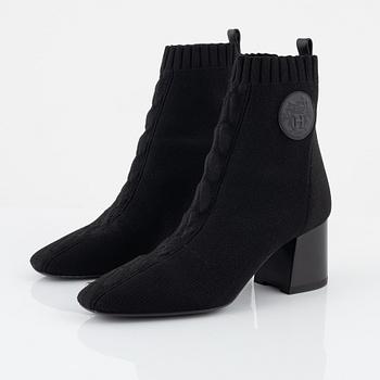 Hermès, ankle boots, size 38.