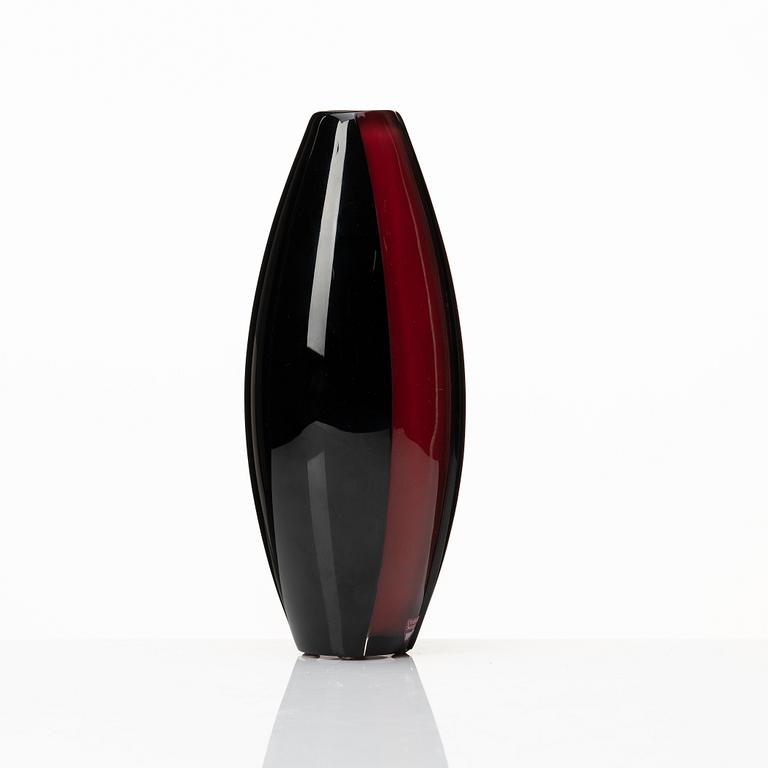 Matz Borgström, a glass vase, Orrefors, Sweden 1989.