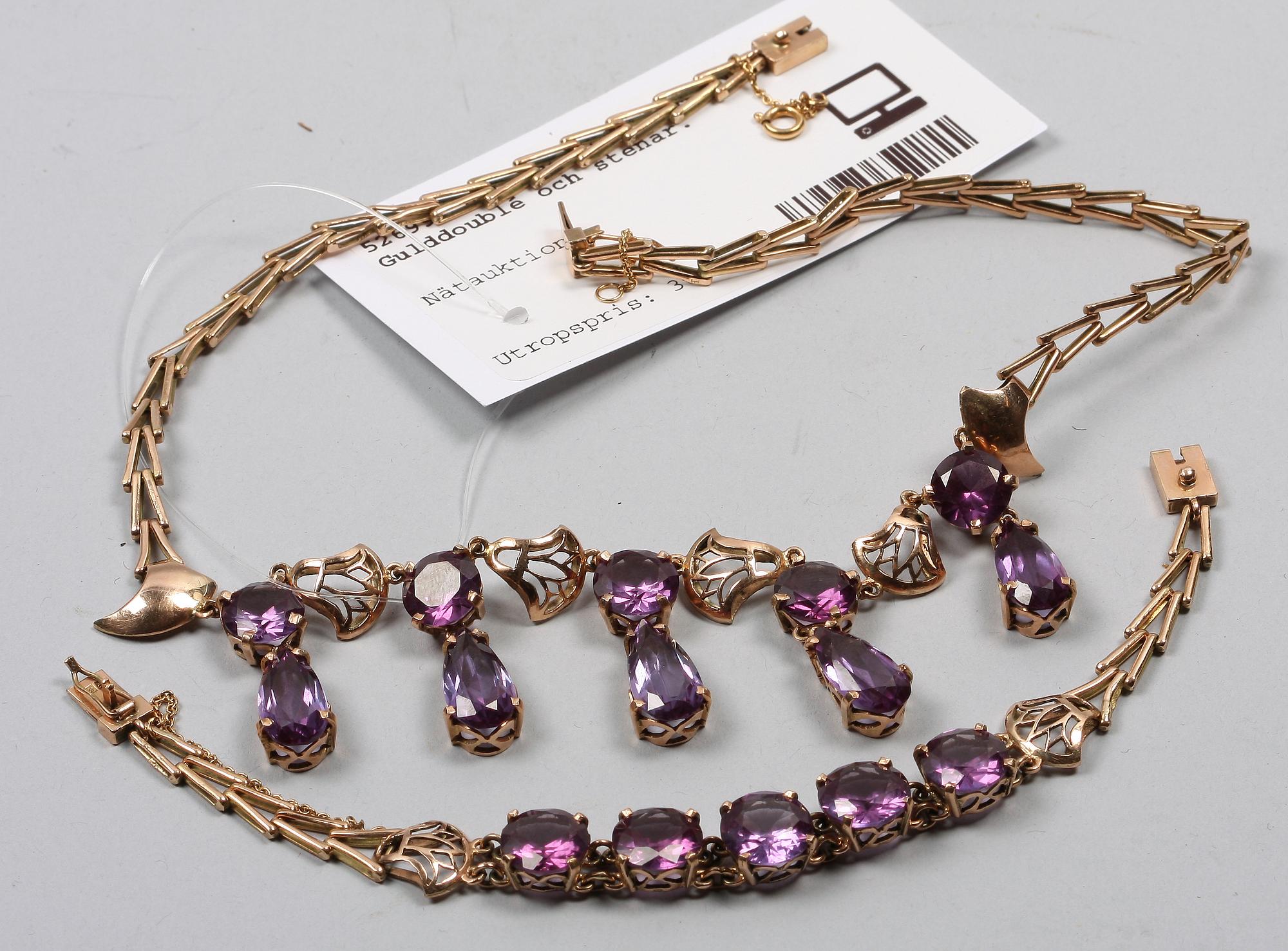 HALSBAND OCH ARMBAND. Gulddoublé och stenar.