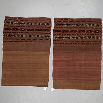 A pair of Turkmen chuvals, circa 154 x 103,5 and 150 x 102,5 cm.