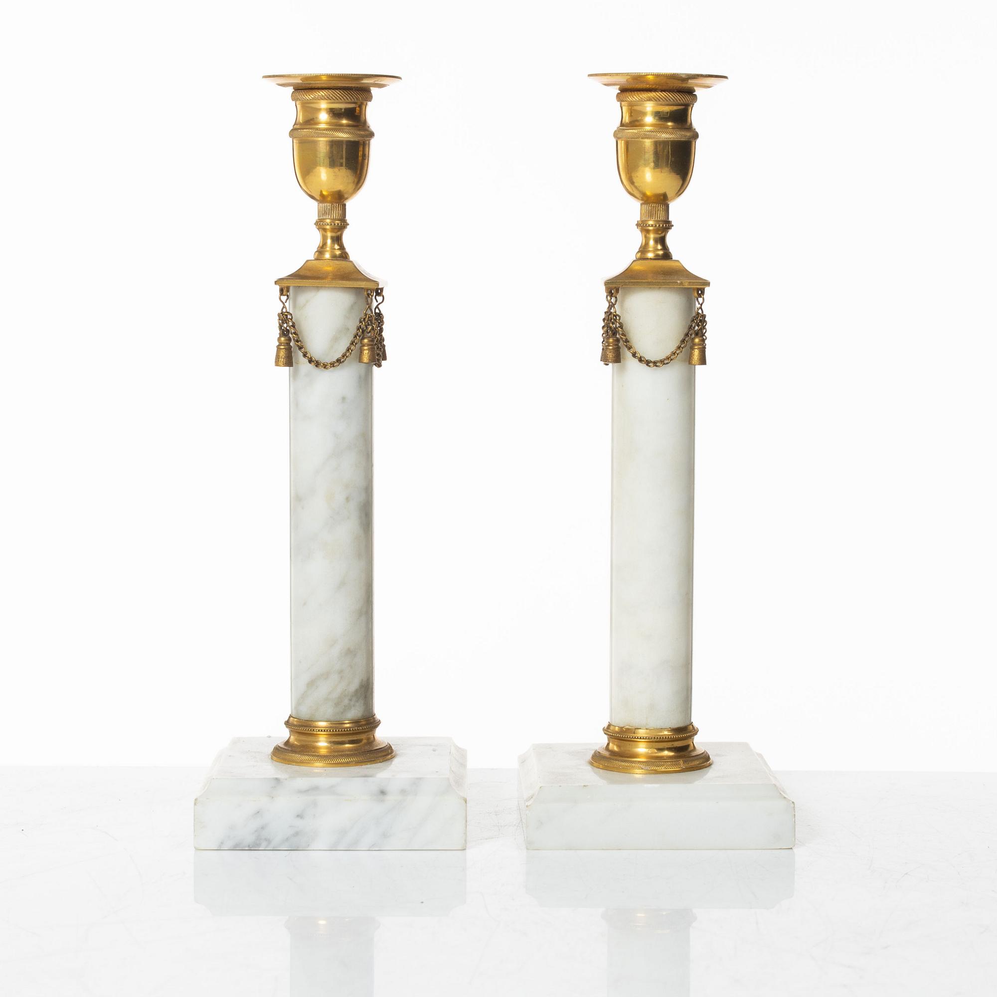 Ljusstakar, ett par, Sverige, omkring år 1900. Sengustaviansk stil.