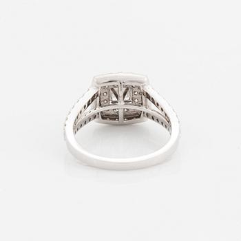 Ring med diamanter, med GIA dossier.